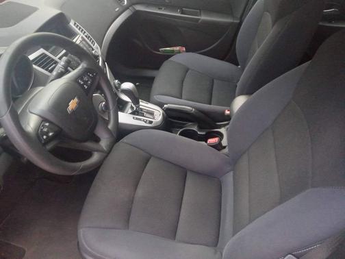 Black 2015 Chevrolet Cruze LS