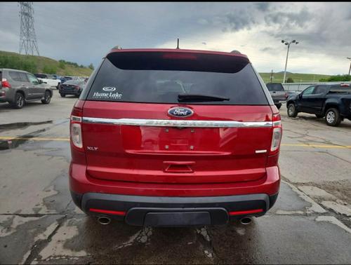 Red 2013 Ford Explorer XLT