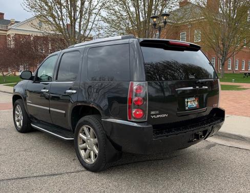 Black 2011 GMC Yukon Denali