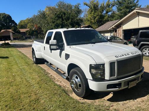 White 2008 Ford F-350 XLT Crew Cab Super Duty DRW