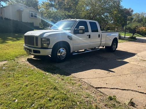 White 2008 Ford F-350 XLT Crew Cab Super Duty DRW