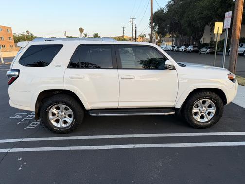 White 2015 Toyota 4Runner SR5 Premium