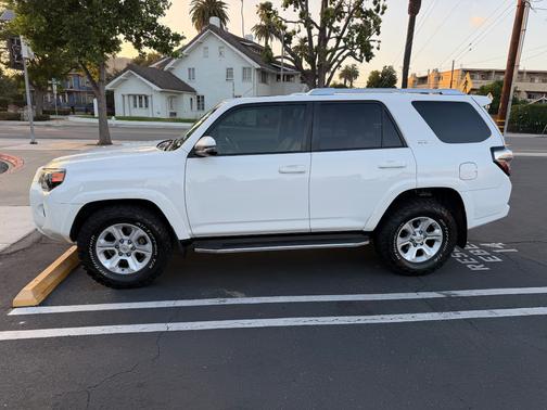 White 2015 Toyota 4Runner SR5 Premium