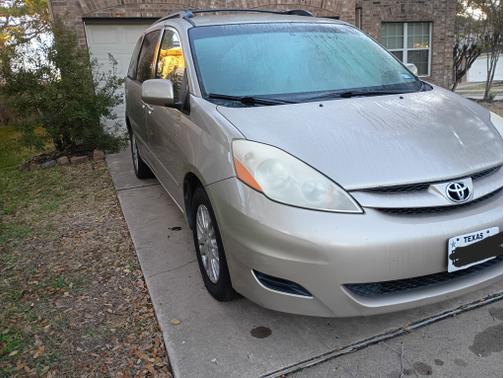 2009 Toyota Sienna XLE