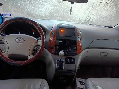 2009 Toyota Sienna XLE