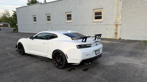 White 2018 Chevrolet Camaro ZL1