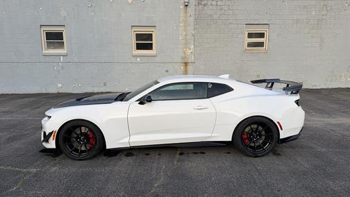 White 2018 Chevrolet Camaro ZL1