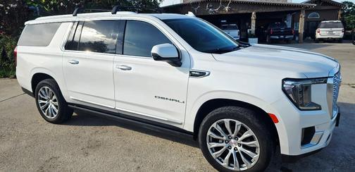 White 2022 GMC Yukon XL Denali
