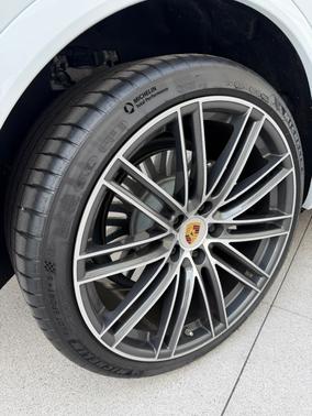 2020 Porsche Cayenne Cayenne Turbo