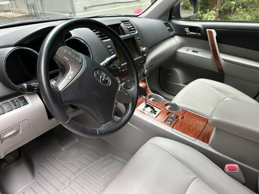 2010 Toyota Highlander Limited