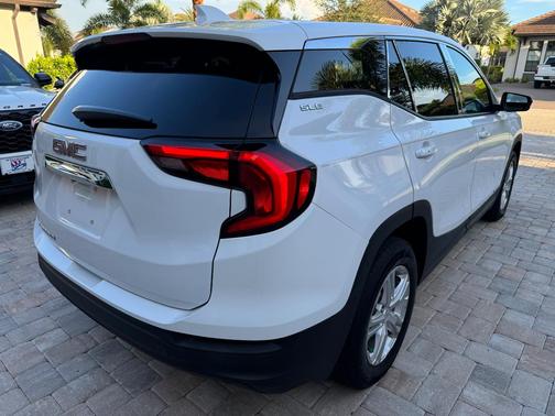 Silver 2020 GMC Terrain SLE