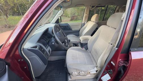 2003 Mitsubishi Montero XLS