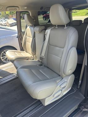2020 Toyota Sienna XLE