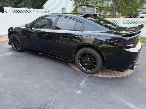 Black 2015 Dodge Charger SXT