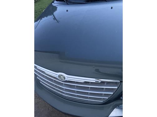 2004 Chrysler Pacifica Base
