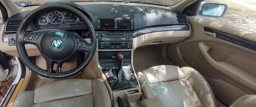 White 2004 BMW 330 i