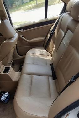 White 2004 BMW 330 i