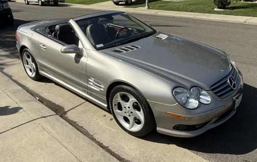 Gray 2005 Mercedes-Benz SL-Class SL500 Roadster