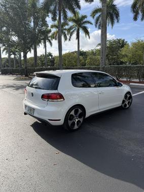 White 2011 Volkswagen GTI 2-Door