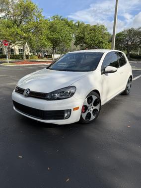 White 2011 Volkswagen GTI 2-Door
