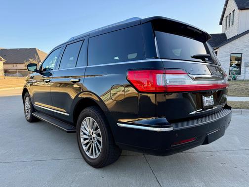 2019 Lincoln Navigator Standard