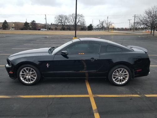 2014 Ford Mustang V6 Premium