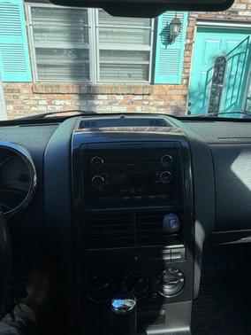 Black 2010 Ford Explorer Sport Trac XLT