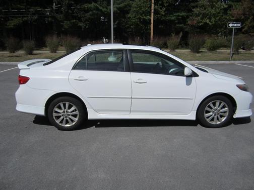 White 2010 Toyota Corolla S