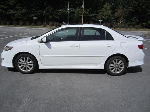 White 2010 Toyota Corolla S