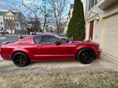 Photo 1 of 4 of 2009 Ford Mustang GT