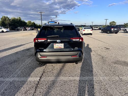 2021 Toyota RAV4 Hybrid XLE Premium