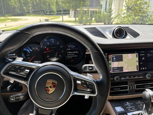 2021 Porsche Macan AWD