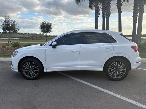 2021 Audi Q3 40 Premium