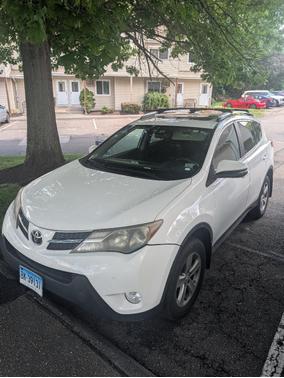 White 2013 Toyota RAV4 XLE