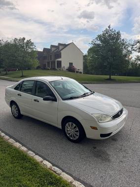 White 2007 Ford Focus S