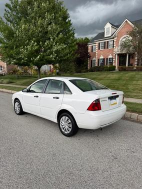 White 2007 Ford Focus S