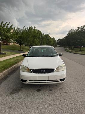 White 2007 Ford Focus S