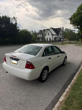 White 2007 Ford Focus S