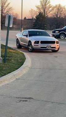 2005 Ford Mustang Premium