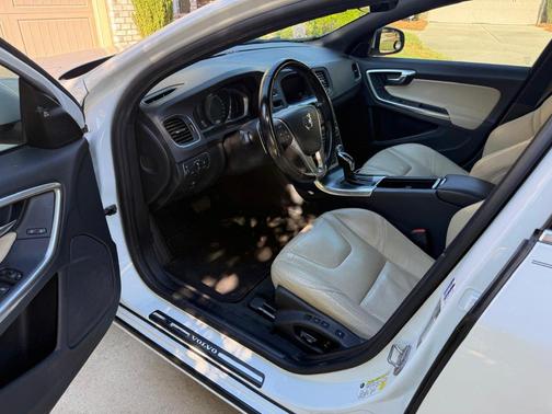 White 2015 Volvo S60 T6