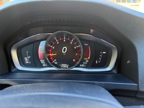 White 2015 Volvo S60 T6