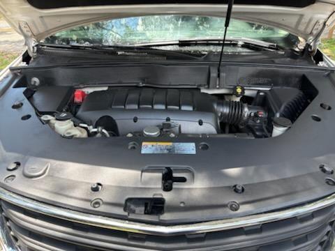 White 2016 Chevrolet Traverse 1LT
