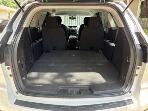 White 2016 Chevrolet Traverse 1LT