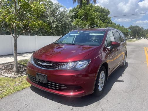2020 Chrysler Voyager LXI