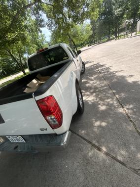White 2016 Nissan Frontier SV-I4