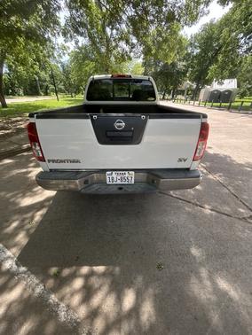 White 2016 Nissan Frontier SV-I4