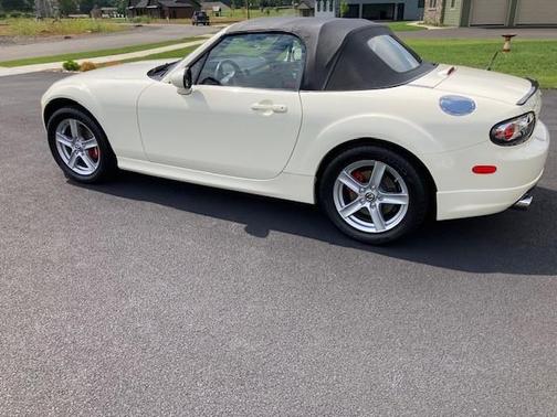 White 2008 Mazda MX-5 Miata Sport
