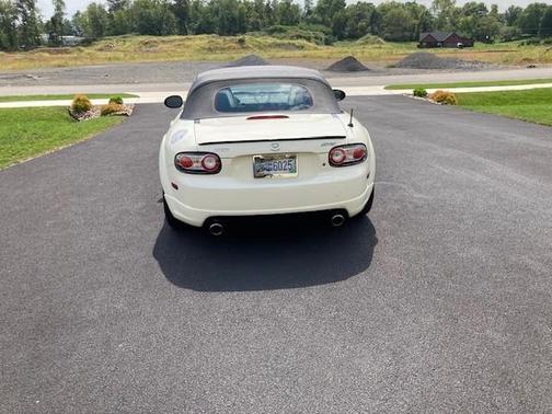 White 2008 Mazda MX-5 Miata Sport