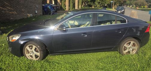 Blue 2012 Volvo S60 T5