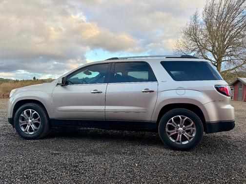2016 GMC Acadia SLT-1